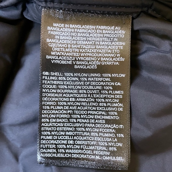 The North Face Women’s 1996 Retro Nuptse Black Jacket - Picture 8 of 10